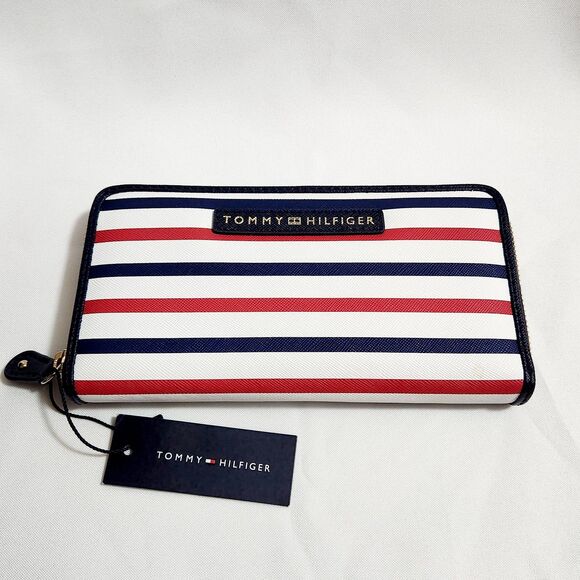 Tommy Hilfiger Zip Around Clutch Wallet Multicolor Canvas Card Holder NEW - Picture 1 of 8
